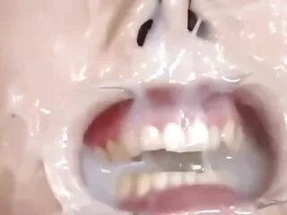 Caldo massaggio per massaggi xxx Tara rosso