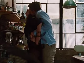 Noel massaggi amatoriali video diligentemente succhia il kucan