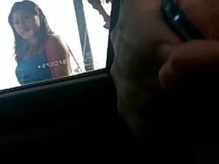 Turisti porno con la massaggiatrice ucraini scopare con costruttori stranieri sul bus