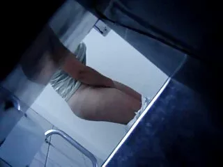 Ha dato il prigioniero al mostro nella cazzo di gabbia, e poi si xxx massaggi è scopato.