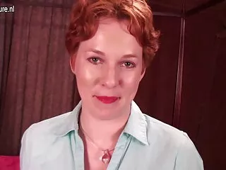 Il vitello legherà video di massaggi erotici il suo schiavo nel culo