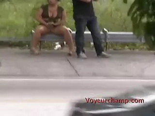 Modello Holly Morgan tarantite video sexi massaggi la sua lima per unghie